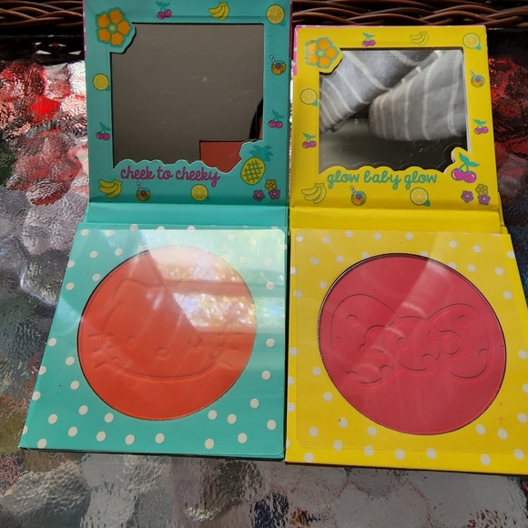 Colourpop × Hello Kitty Blush Set, Aloha Honey & Island Shine - Picture 4 of 7